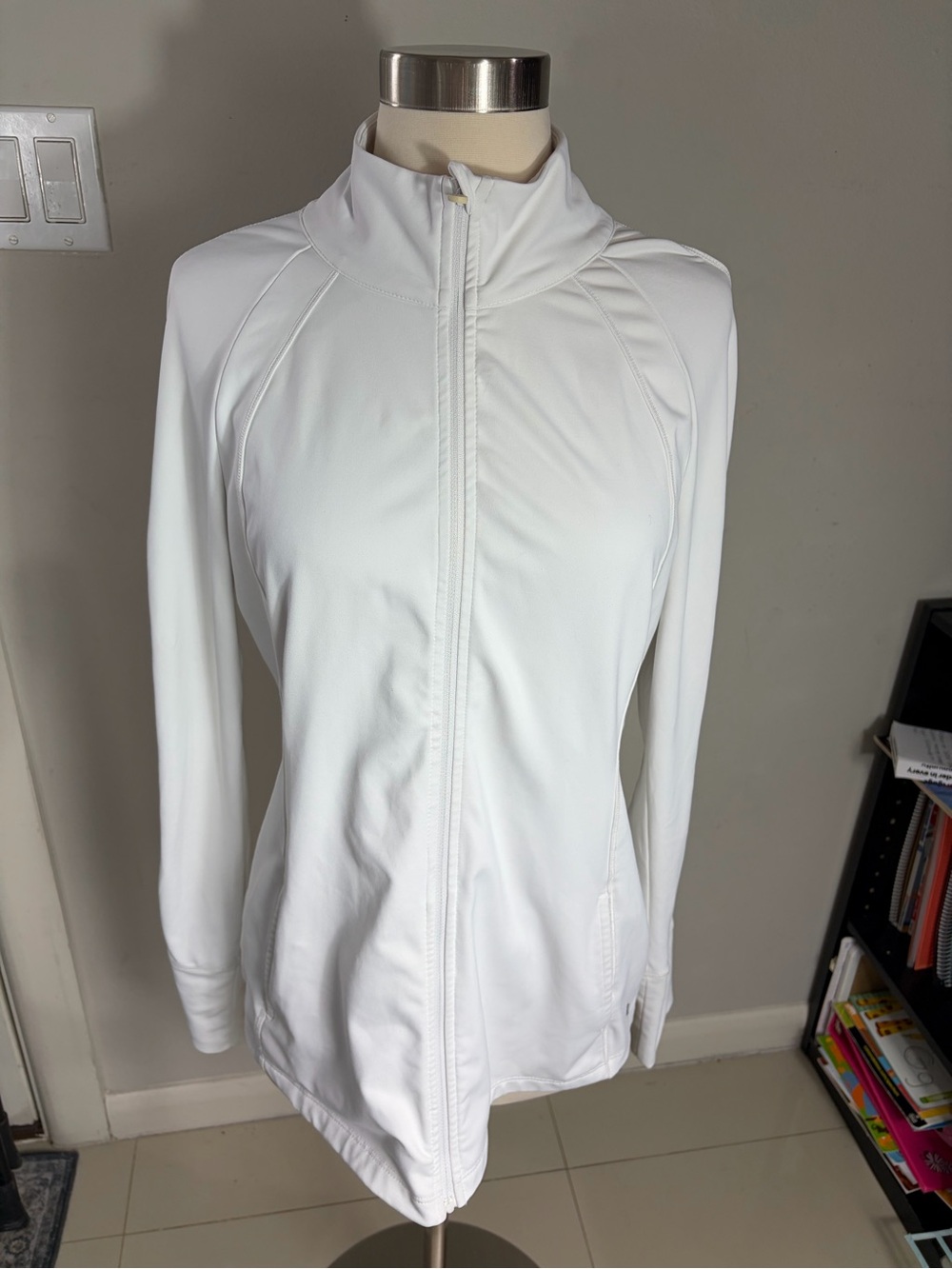 Apana White Lightweight Active Zip Jacket size M - Picture 2 of 16